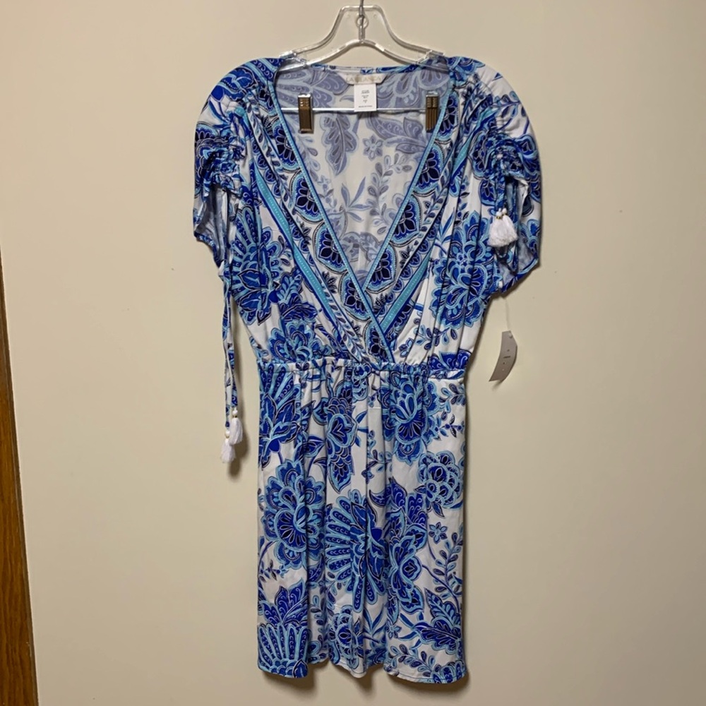 La Blanca dress - V-neck, adjustable shoulder dress with white tassels & pockets